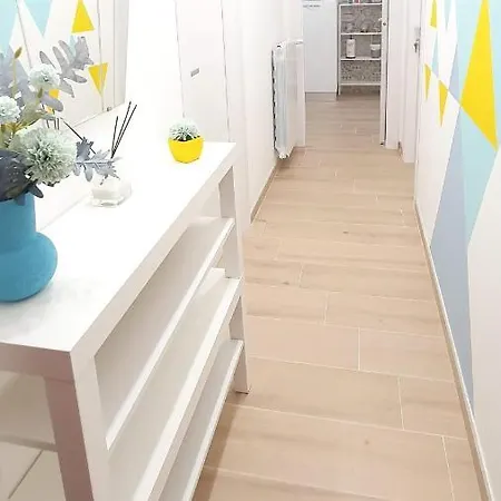 Blue Sky Rooftop - Policlinico 3* 巴里