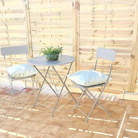 Blue Sky Rooftop - Policlinico 招待所 3*