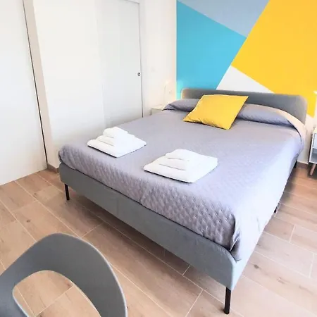 Blue Sky Rooftop - Policlinico 巴里