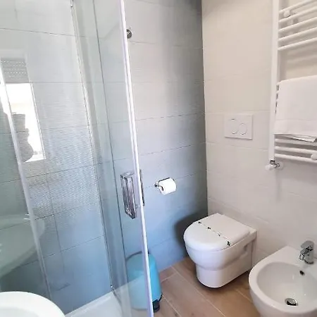 Blue Sky Rooftop - Policlinico 招待所