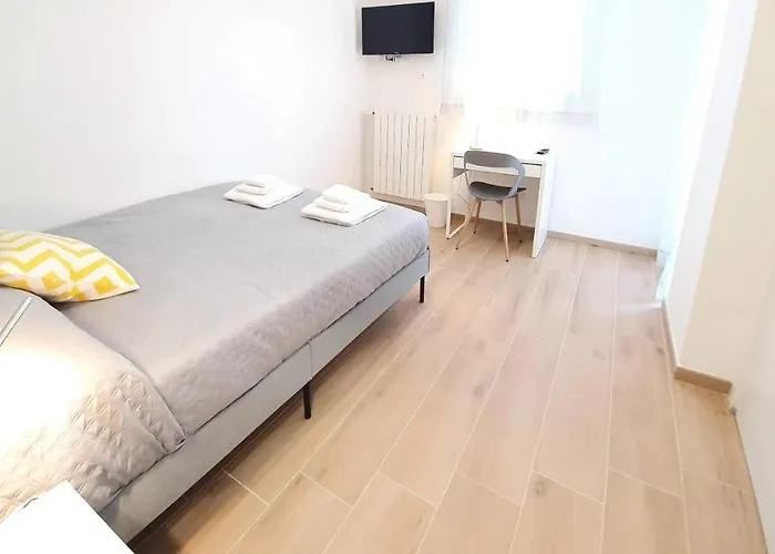 Gasthof Blue Sky Rooftop - Policlinico 3*